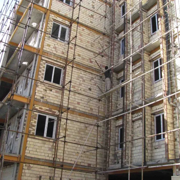 اجرا و نصب داربست فلزی در سراسر شهرکرد و اطراف،