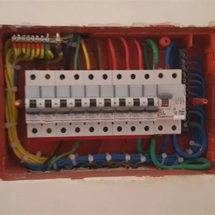 انجام کلیه خدمات برق ساختمان در مشهد